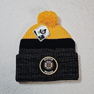 NWT Boston Bruins NHL Official Freezer Knit Beanie